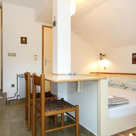 Appartamento With A Parking Space Srebreno, Dubrovnik - 9028 *